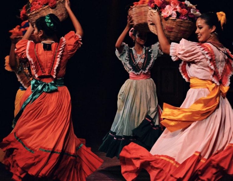 Folklorico dance